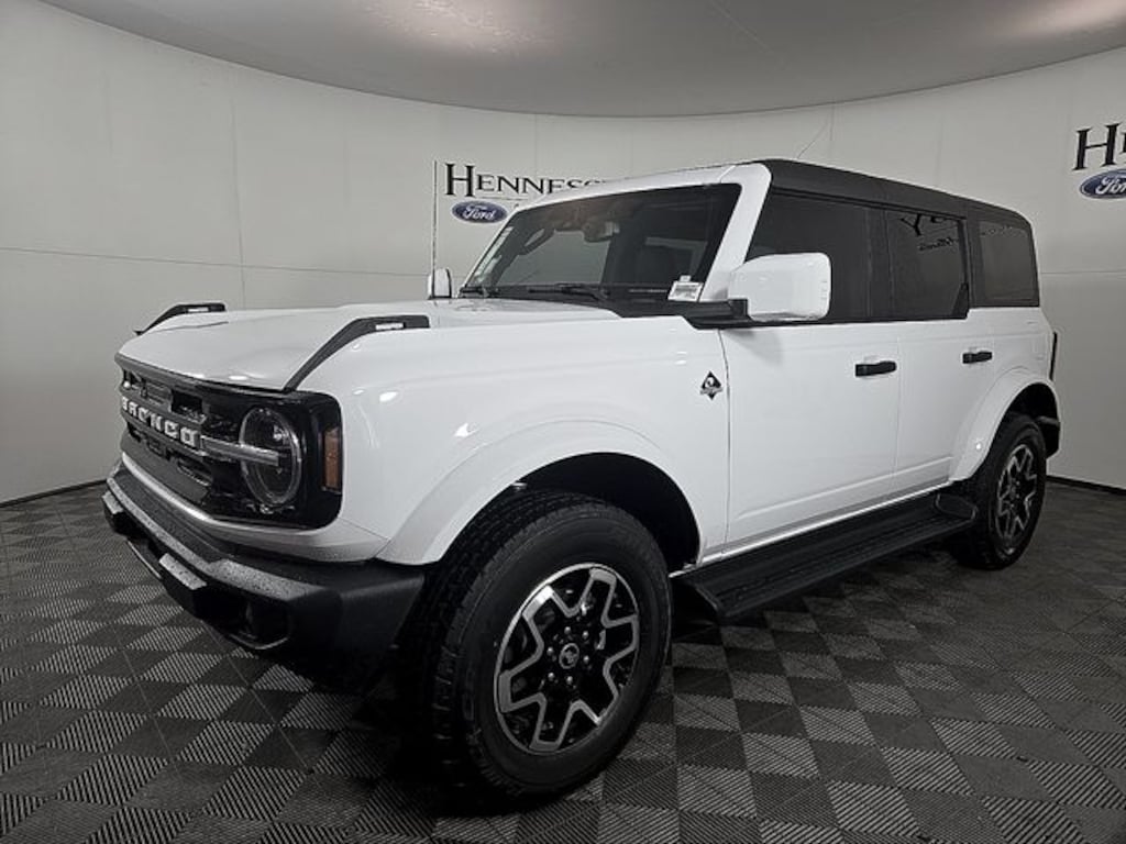 New 2026 Ford Bronco Outer Banks SUV