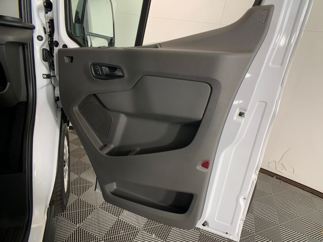 2025 Ford Transit Passenger Van XLT - Photo 42