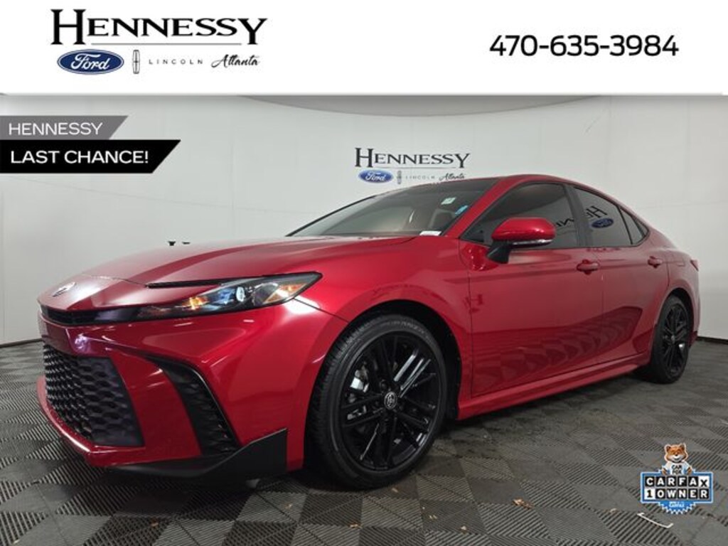 Used 2025 Toyota Camry SE Sedan