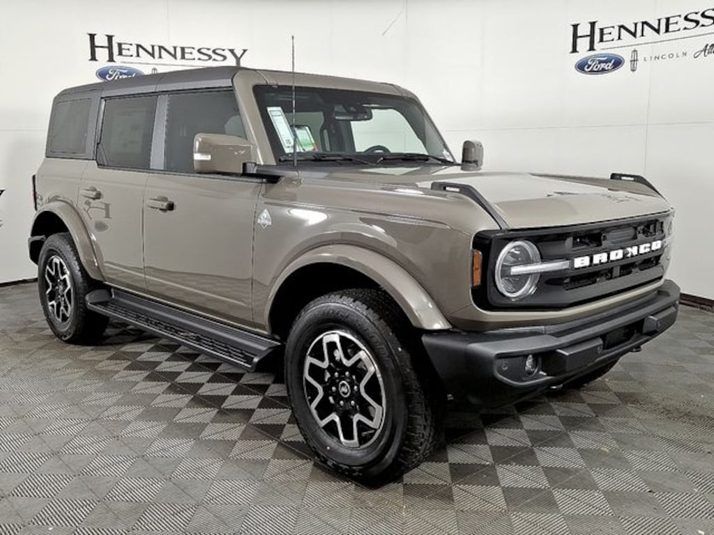 New 2025 Ford Bronco Outer Banks SUV