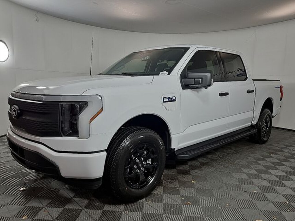 New 2025 Ford F-150 Lightning XLT Truck