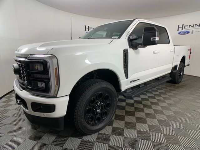 2025 Ford F-250 Lariat photo 2
