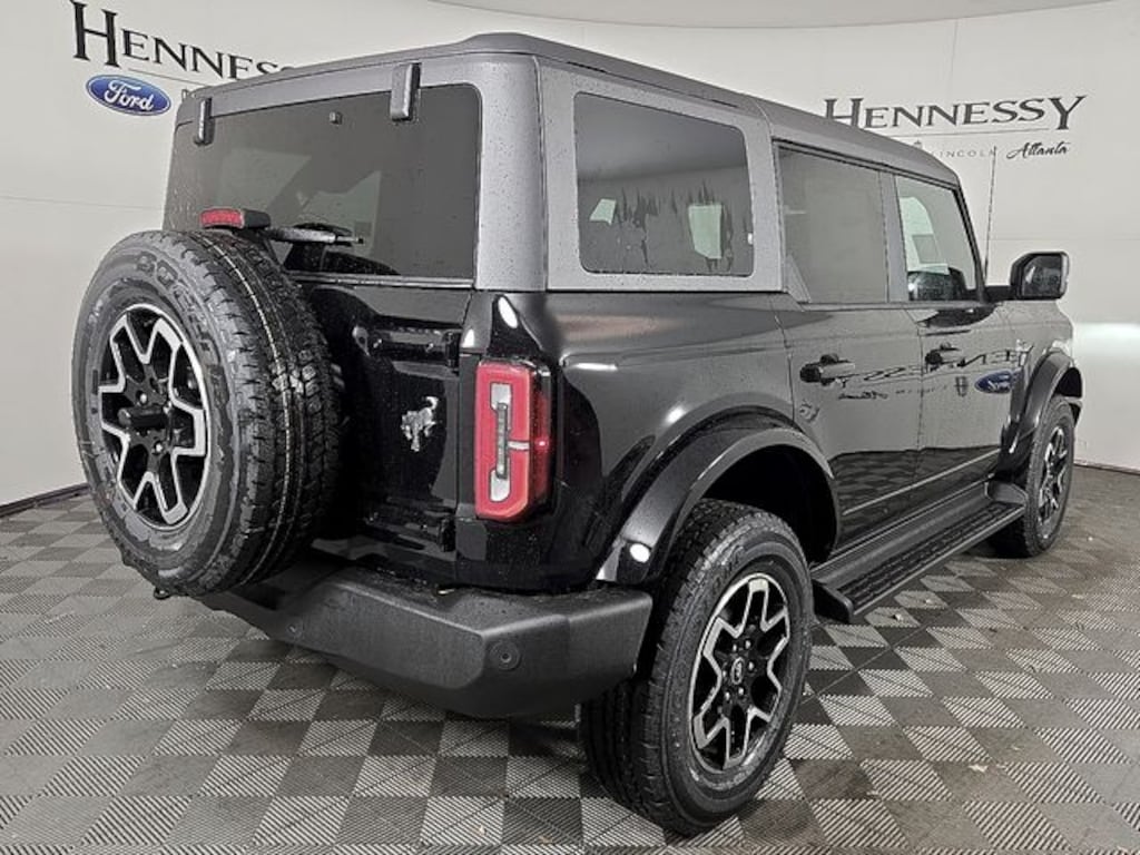 New 2025 Ford Bronco Outer Banks SUV