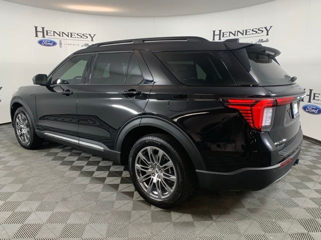 2025 Ford Explorer photo 4
