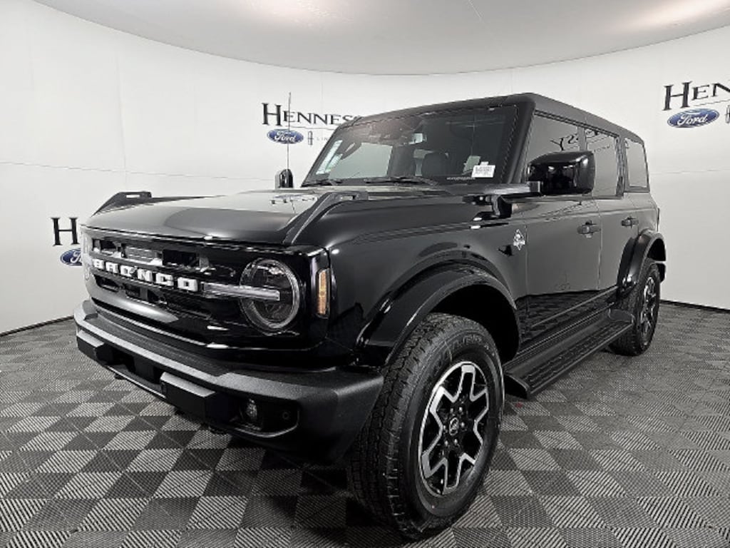New 2026 Ford Bronco Outer Banks SUV