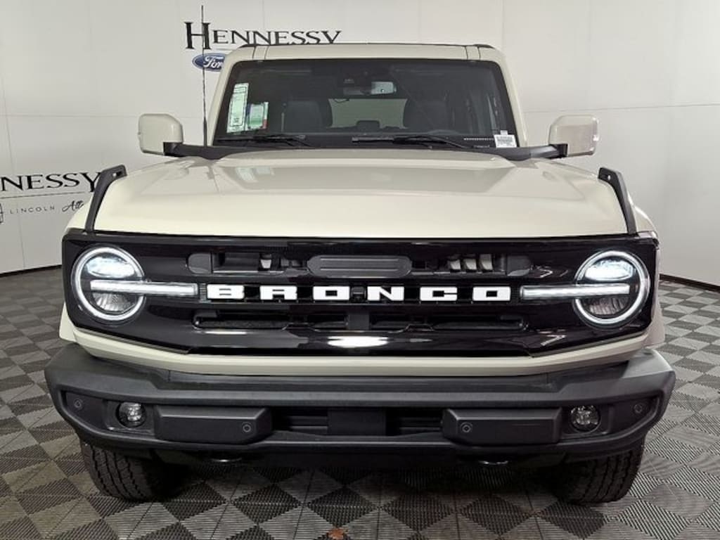 New 2025 Ford Bronco Outer Banks SUV