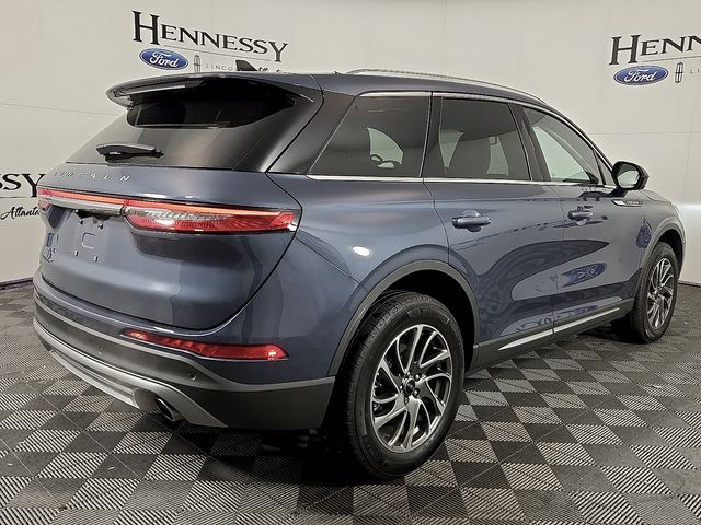 2022 Lincoln Corsair Standard photo 4