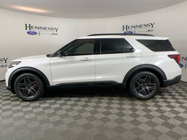 2025 Ford Explorer ST photo 3