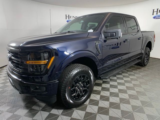 2025 Ford F-150 XLT photo 2