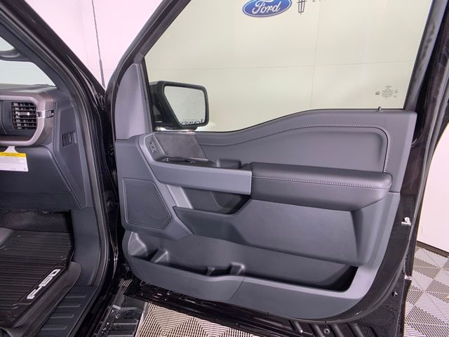 2025 Ford F-150 XLT - Photo 33