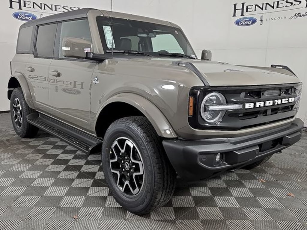 New 2025 Ford Bronco Outer Banks SUV