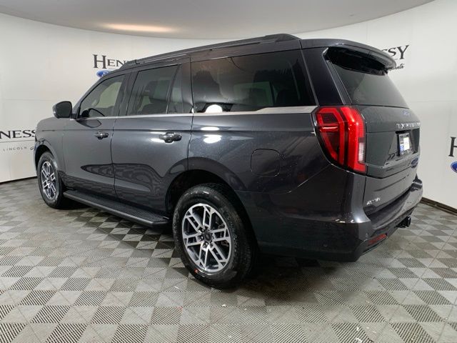 2025 Ford Expedition photo 2
