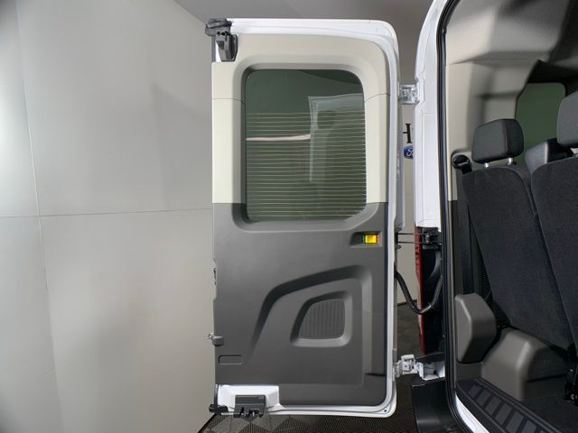 2025 Ford Transit Passenger Van XLT - Photo 38