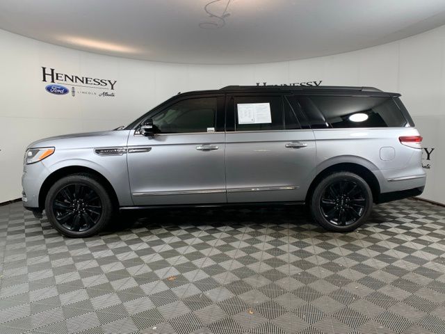 2022 Lincoln Navigator Black Label photo 3