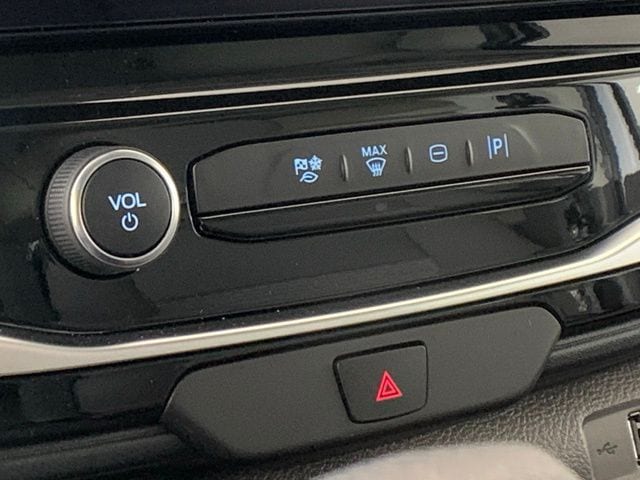 2025 Ford Transit Passenger Van XLT - Photo 19