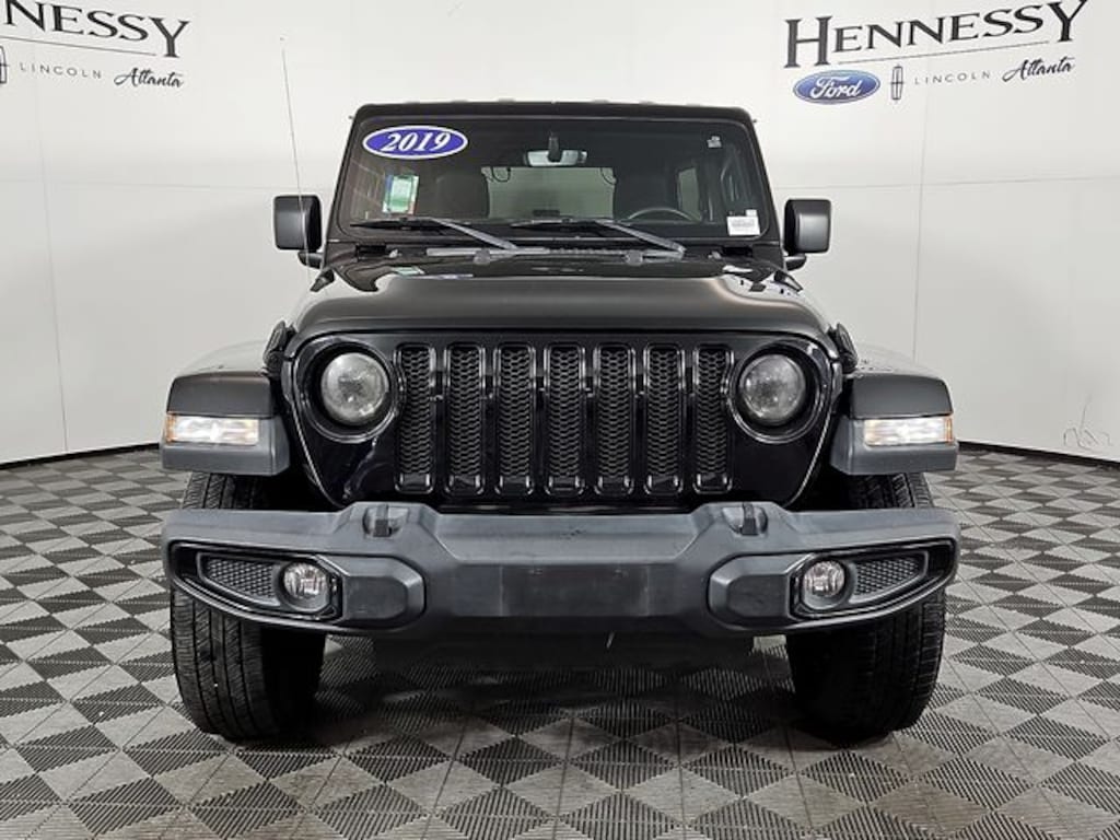 Used 2019 Jeep Wrangler Unlimited Sahara Altitude SUV