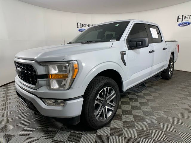 2022 Ford F-150 XL photo 2