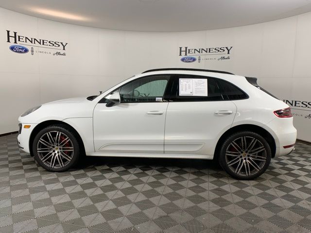 2018 Porsche Macan Turbo photo 2