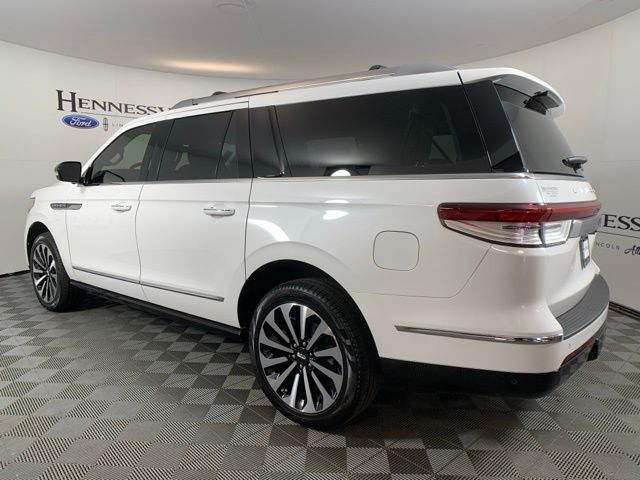 2024 Lincoln Navigator Reserve L photo 3