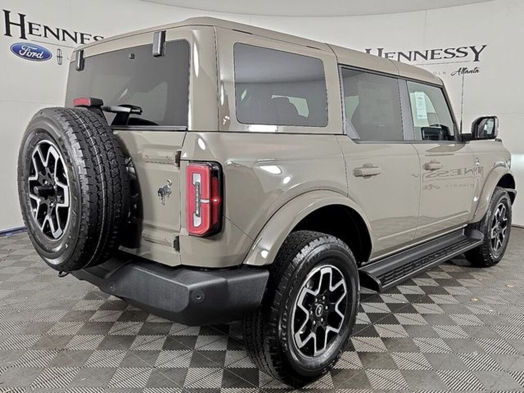 New 2025 Ford Bronco Outer Banks SUV