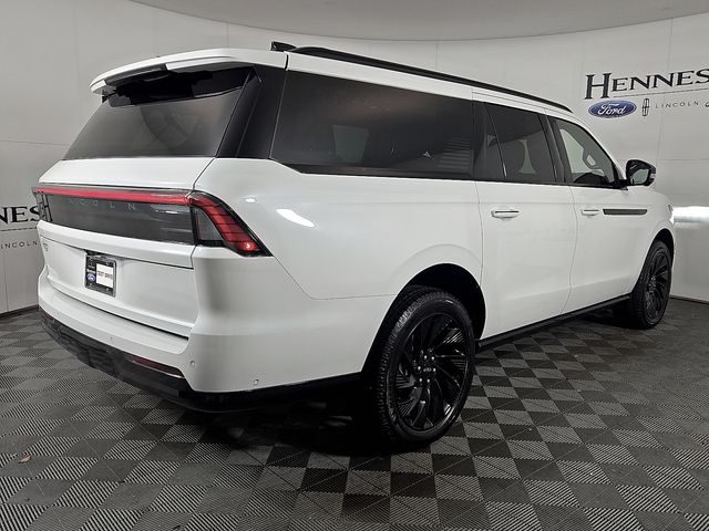 2025 Lincoln Navigator L Reserve photo 4