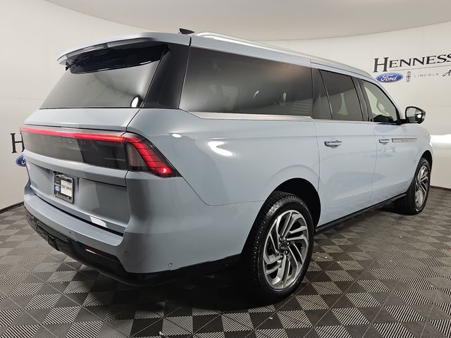 2025 Lincoln Navigator L Reserve photo 4