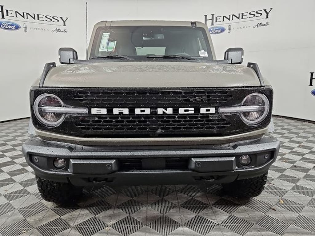New 2025 Ford Bronco Outer Banks SUV