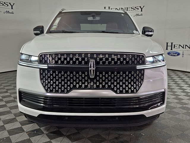2025 Lincoln Navigator Reserve photo 2