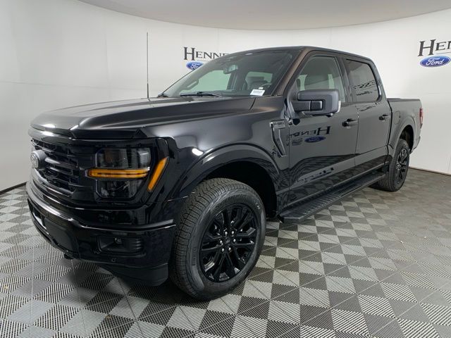 2025 Ford F-150 XLT photo 2