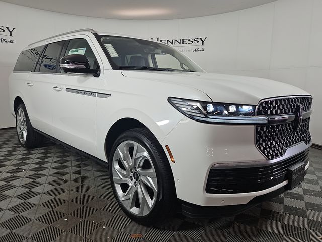 2025 Lincoln Navigator L Reserve photo 3