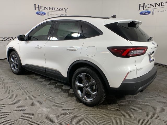 2025 Ford Escape Hybrid ST-Line photo 4