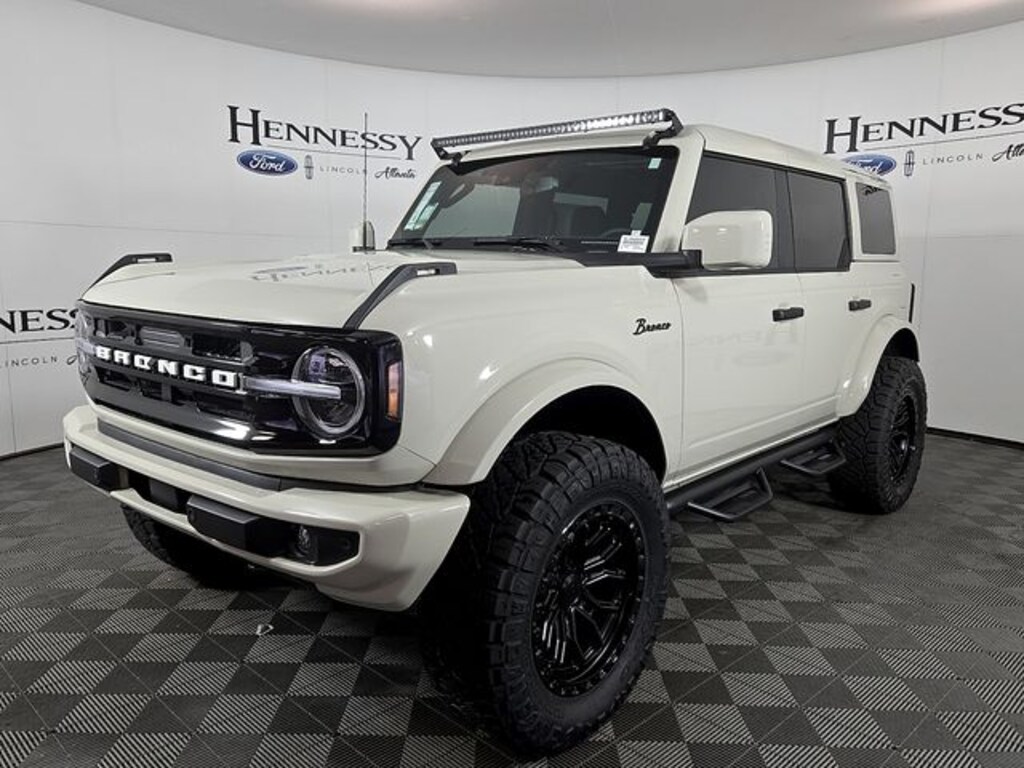 New 2026 Ford Bronco Outer Banks SUV