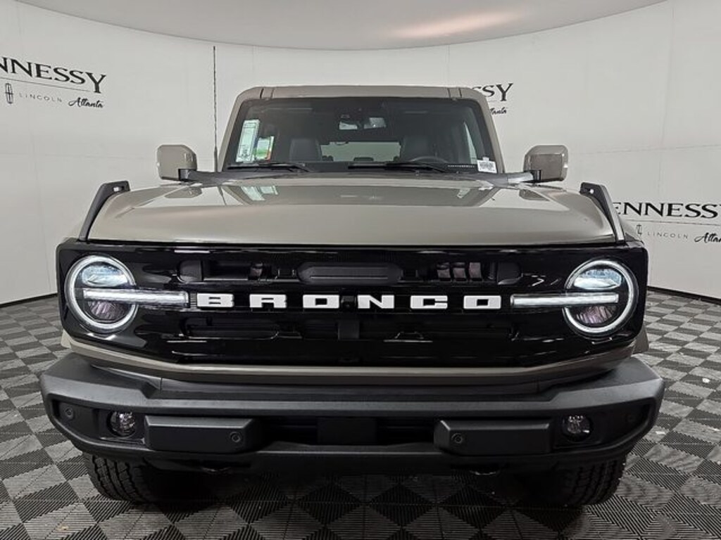 New 2025 Ford Bronco Outer Banks SUV