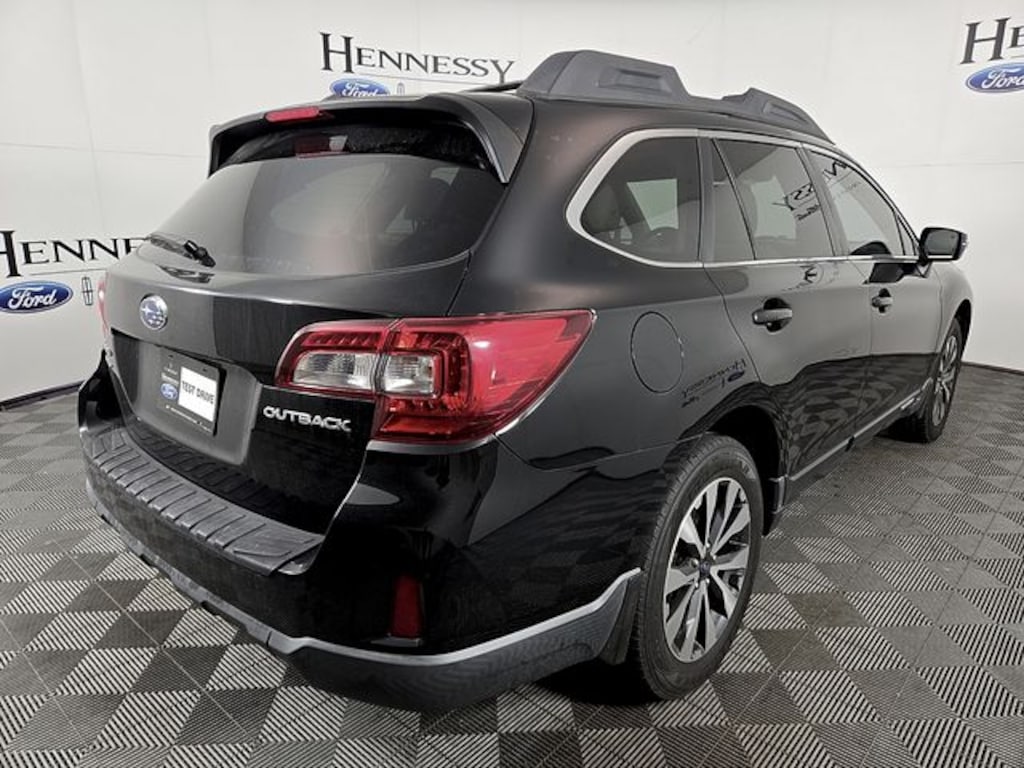 Used 2015 Subaru Outback 2.5i Limited w/Moonroof/KeylessAccess/Nav/EyeSight SUV