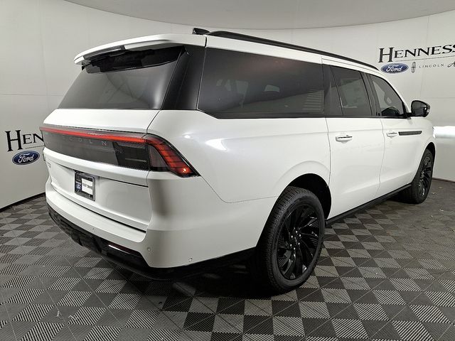 2025 Lincoln Navigator L Reserve photo 4