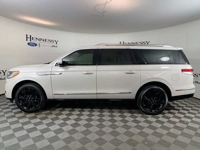 2024 Lincoln Navigator Reserve L photo 3