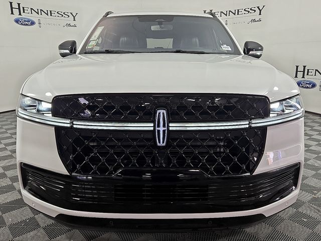 2025 Lincoln Navigator L Reserve photo 2