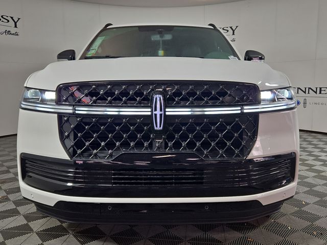 2025 Lincoln Navigator L Reserve photo 2