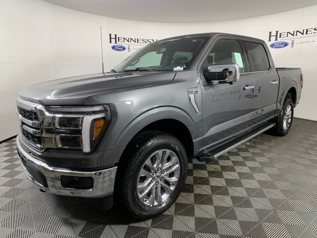 2025 Ford F-150 Lariat photo 2
