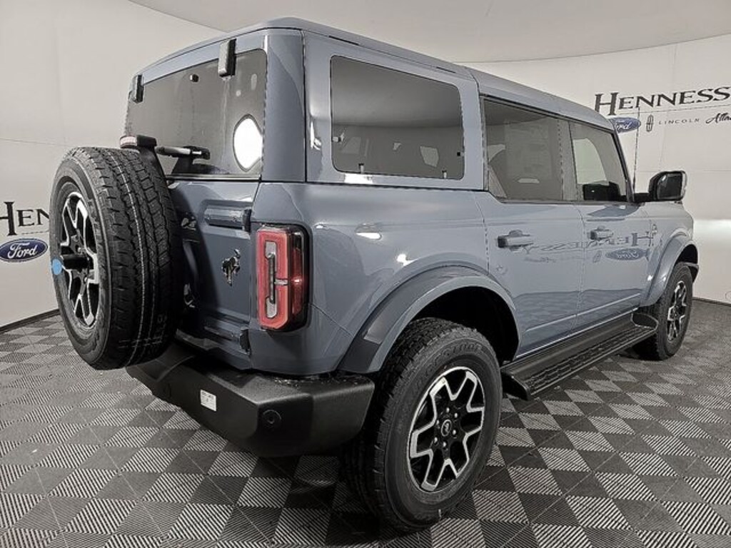 New 2025 Ford Bronco Outer Banks SUV