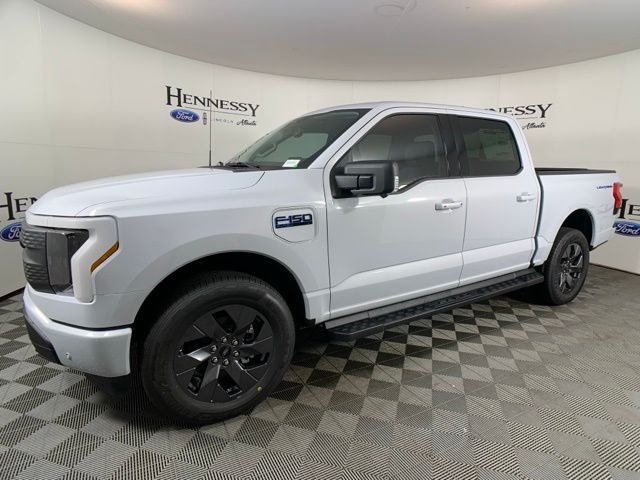 2025 Ford F-150 Lightning photo 2