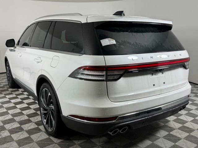 2025 Lincoln Aviator Reserve photo 3