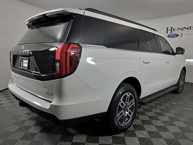 2025 Ford Expedition MAX photo 4