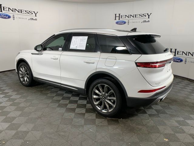 2021 Lincoln Corsair Standard photo 4