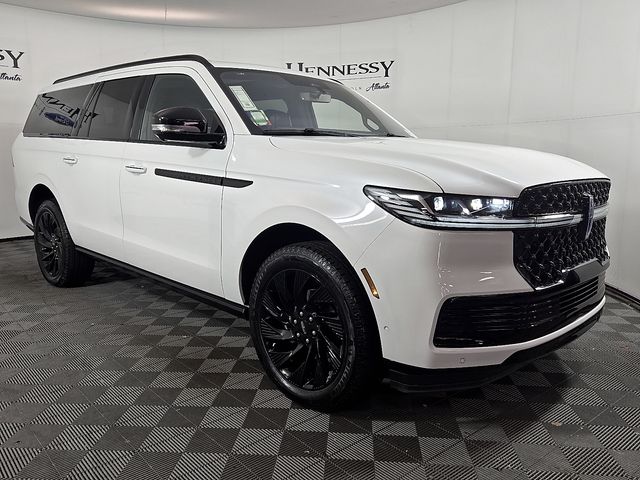 2025 Lincoln Navigator L Reserve photo 3