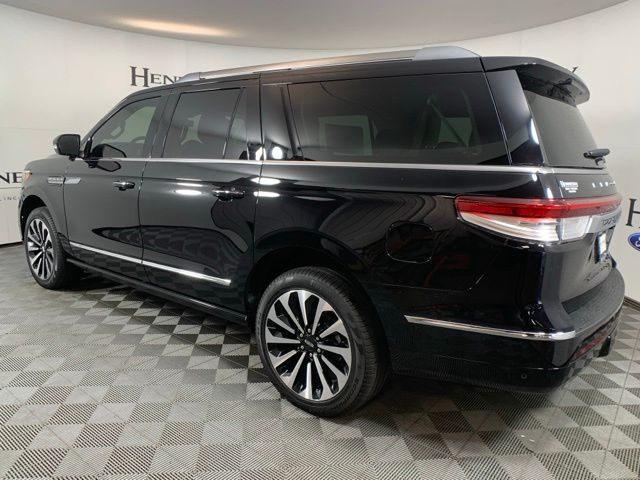 2024 Lincoln Navigator Reserve L photo 3