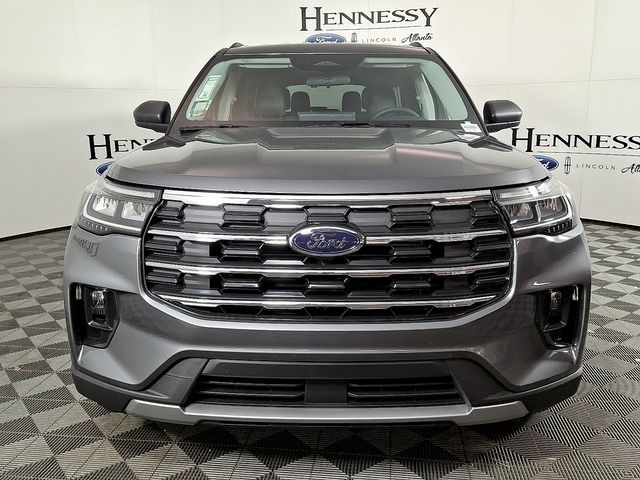 2026 Ford Explorer XLT photo 2