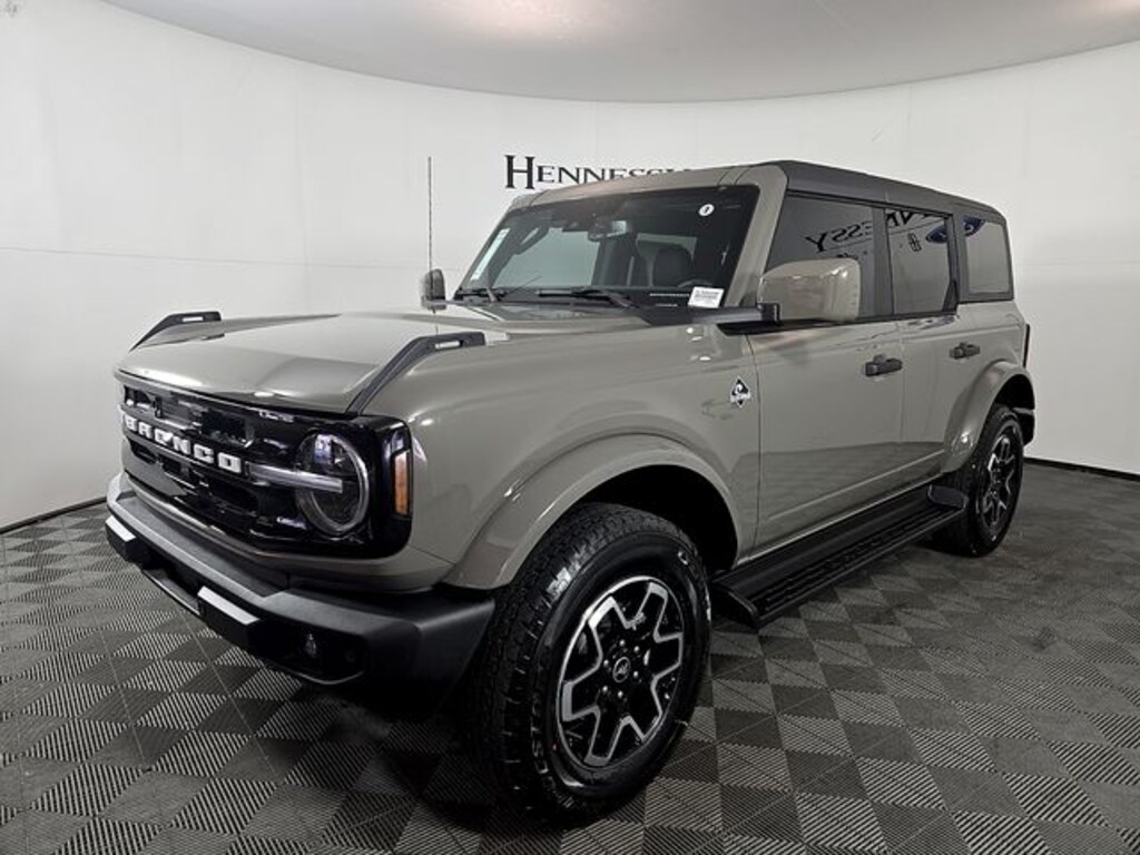 New 2026 Ford Bronco Outer Banks SUV
