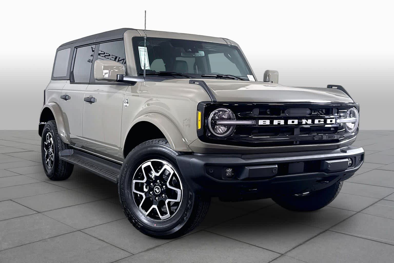 New 2026 Ford Bronco Outer Banks SUV