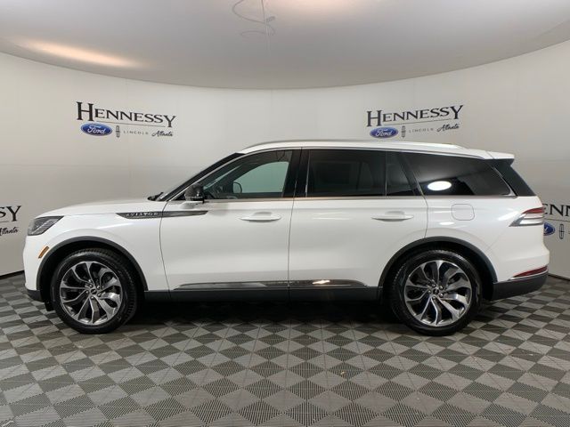2025 Lincoln Aviator Reserve photo 3